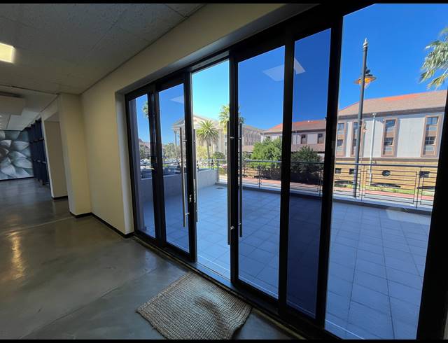 877M² OFFICE TO LET IN CENTURY CITY
